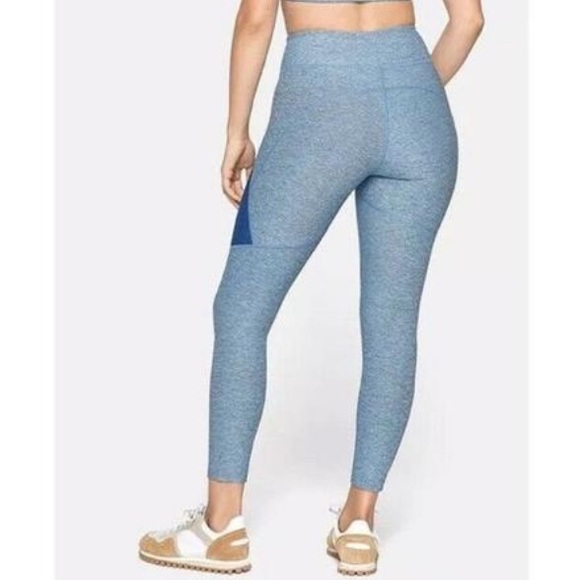 Outdoor Voices 3/4 Warmup Leggings - Picture 3 of 5